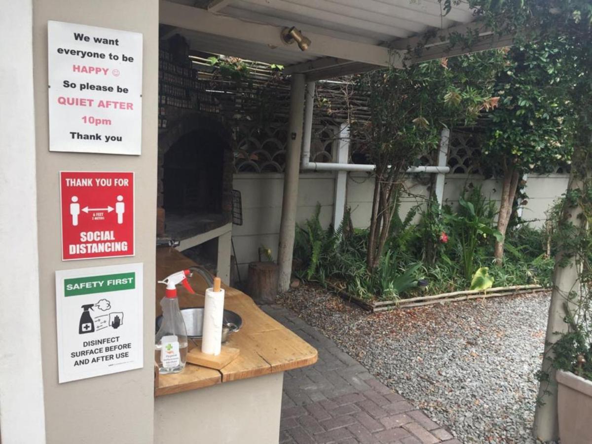 Keedols Inn & Backpackers クニスナ エクステリア 写真