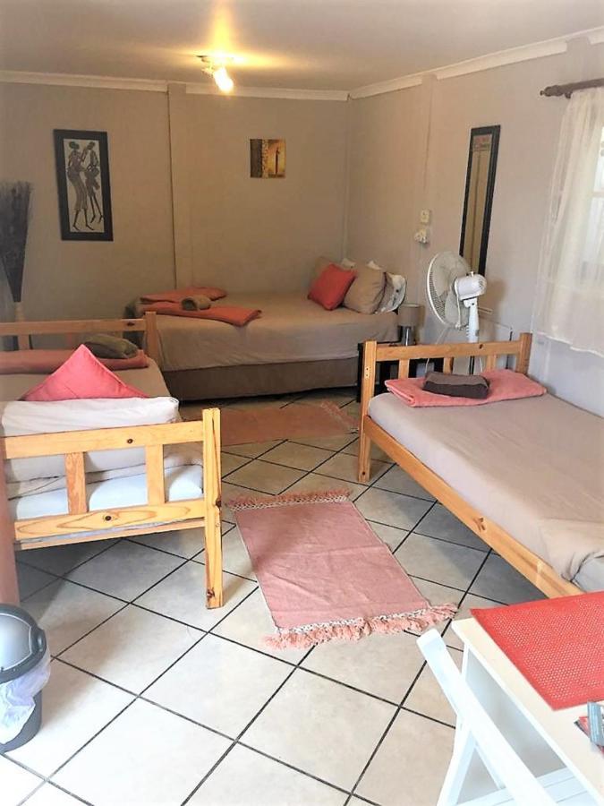 Keedols Inn & Backpackers クニスナ エクステリア 写真