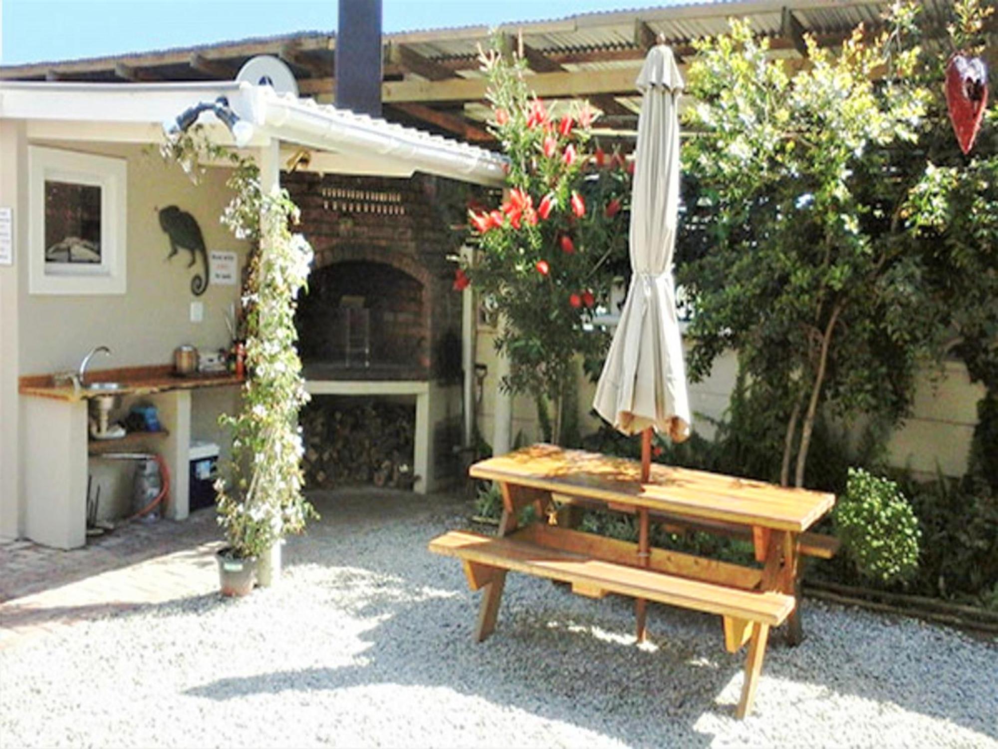 Keedols Inn & Backpackers クニスナ エクステリア 写真